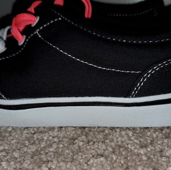 Brand new ladies two lace canvas shoe - Picture 7 of 7